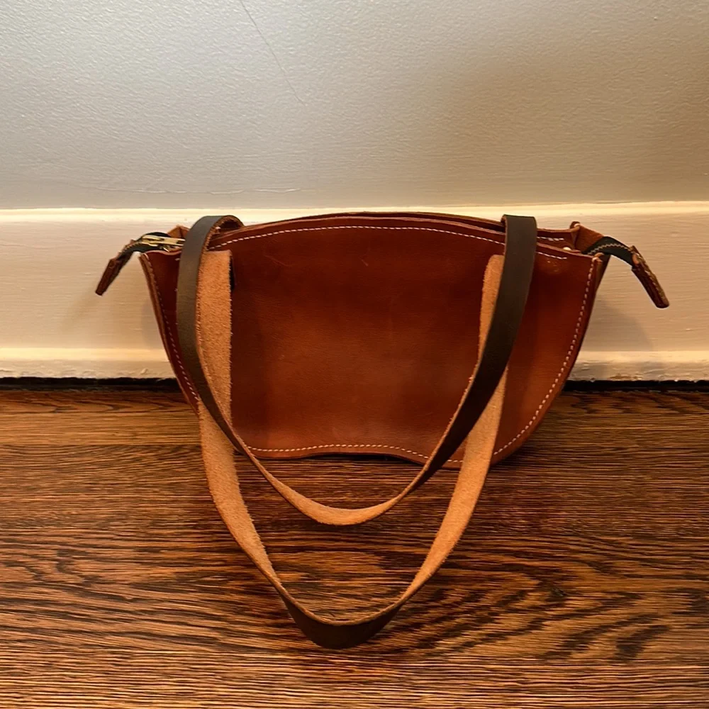 NWT 100% hand cut and sewn leather purse - Picture 2 of 12